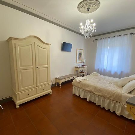 Palazzo Mari Suite & Rooms B&B Montevarchi Ngoại thất bức ảnh