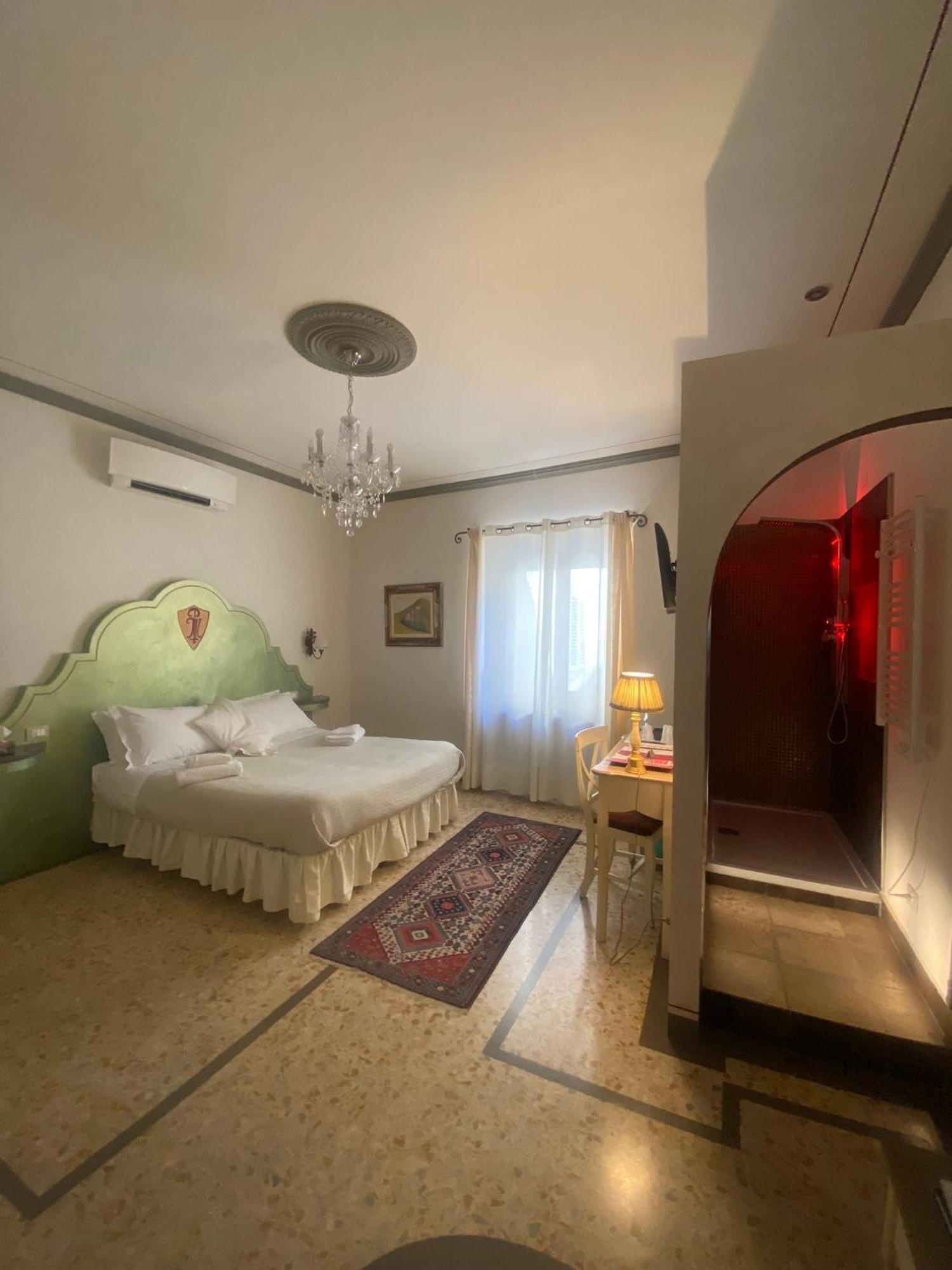 Palazzo Mari Suite & Rooms B&B Montevarchi Ngoại thất bức ảnh
