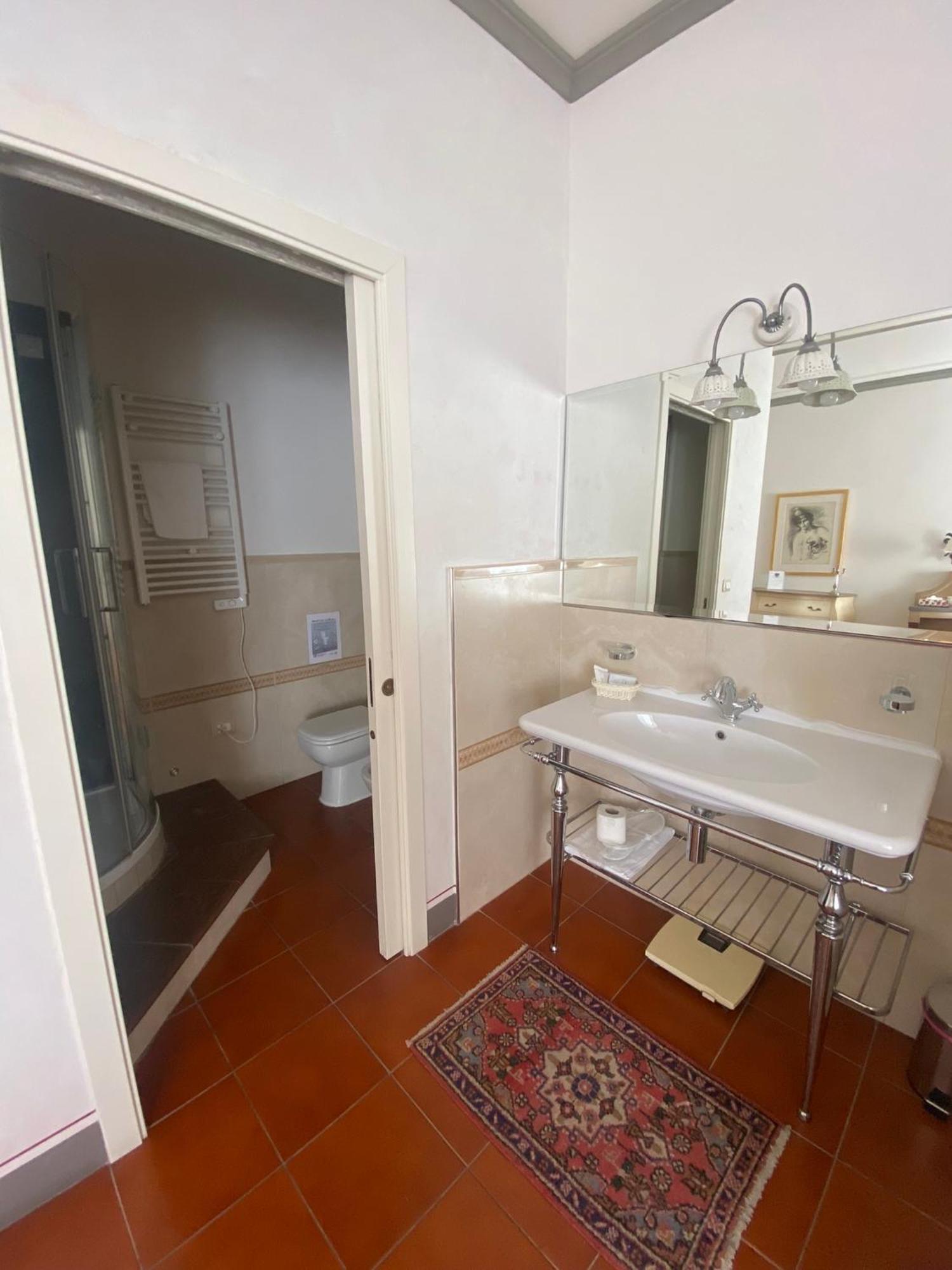 Palazzo Mari Suite & Rooms B&B Montevarchi Ngoại thất bức ảnh